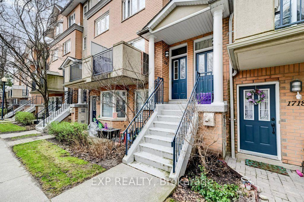 28 Sommerset Way 1716 #1716, Toronto — Condo Town for sale, photo 1