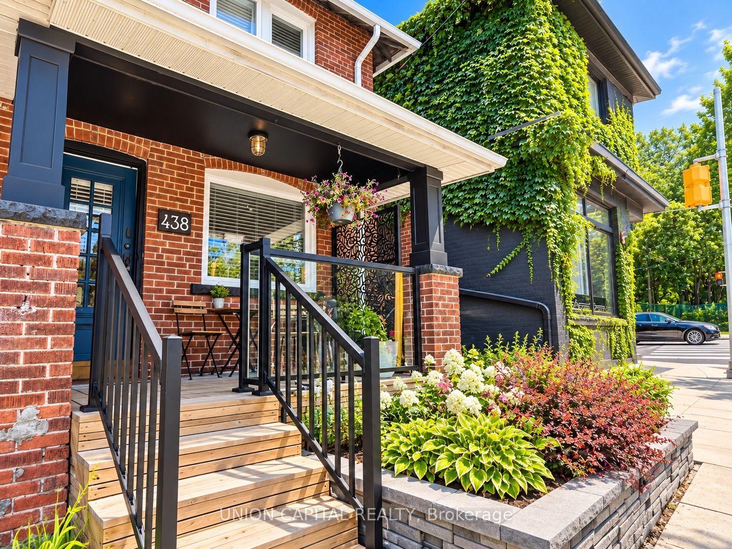 438 Christie Street, Toronto — Semi-Detached for lease, photo 1