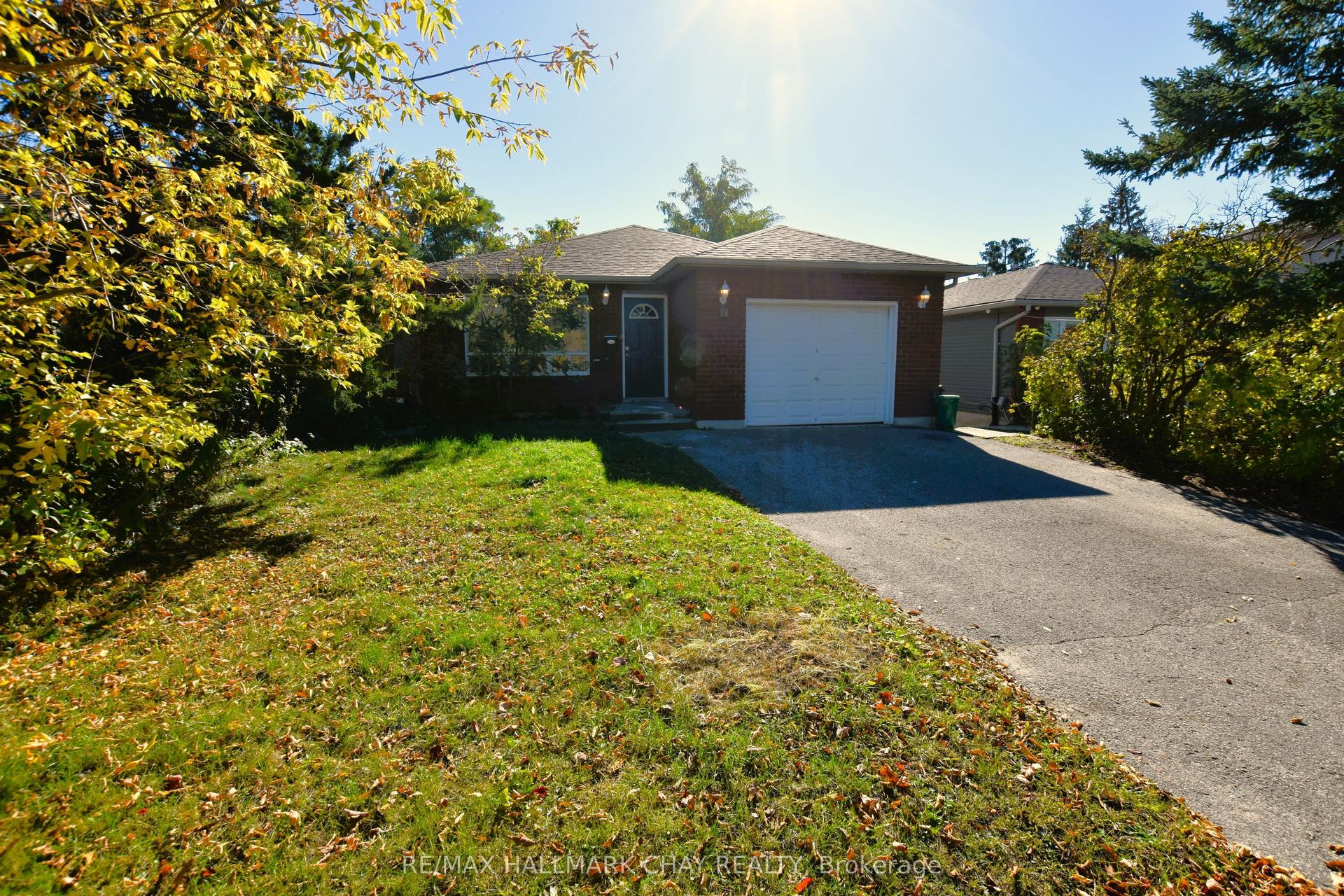 19 Broadfoot Road Upper #Upper, Barrie — Detached for lease, photo 1