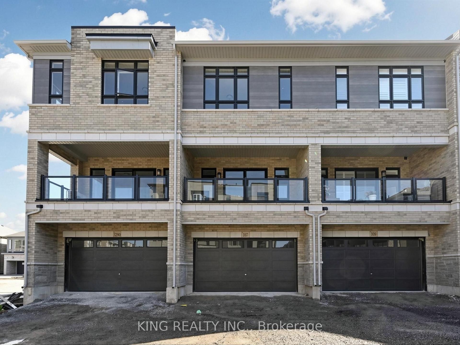 107 Jack Bowerbank Boulevard, Oakville — Townhouse for sale, photo 1
