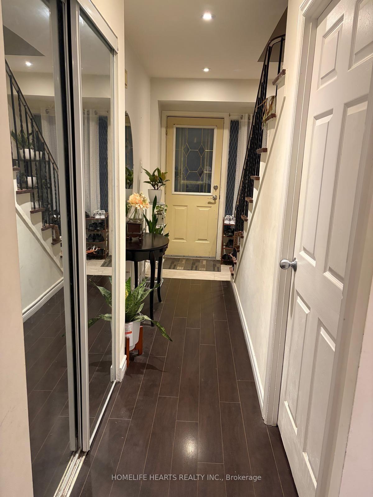 301 Washburn Way 40 #40, Toronto — Condo Town for lease, photo 1
