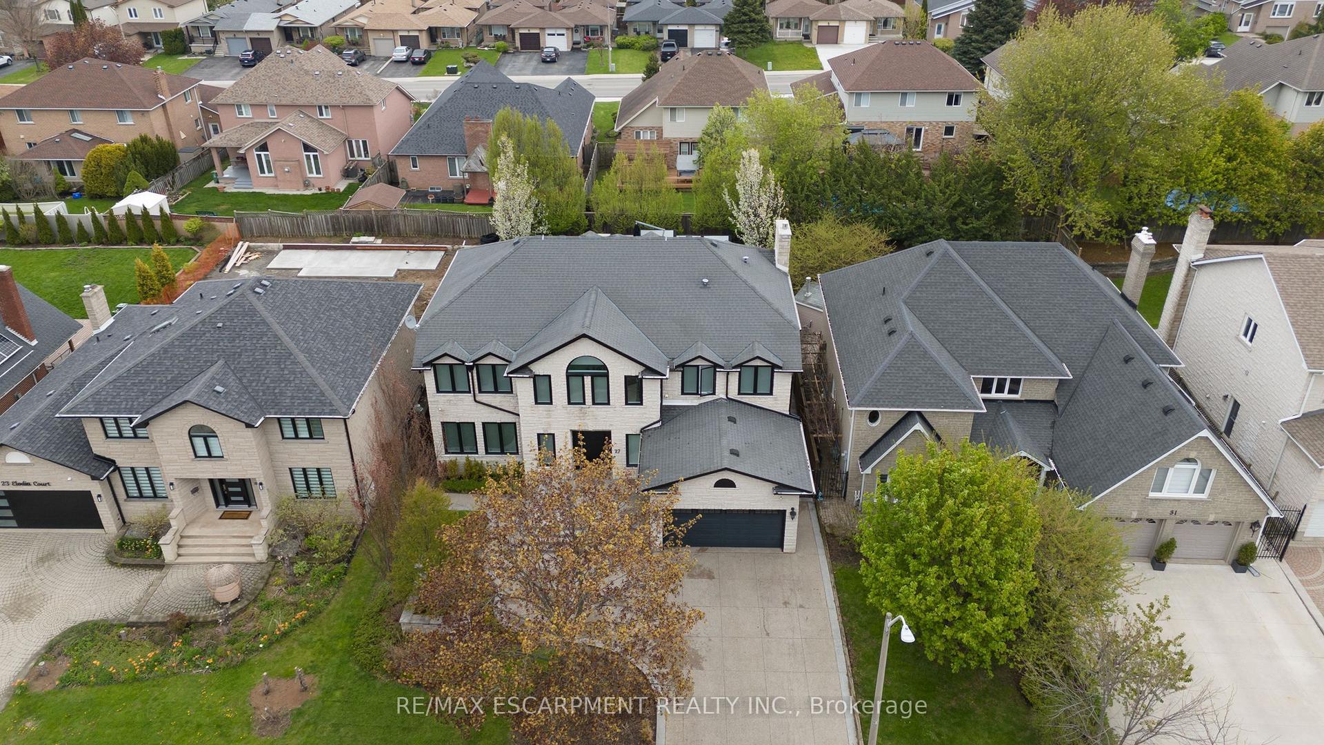 27 Elodia Court — photo 1