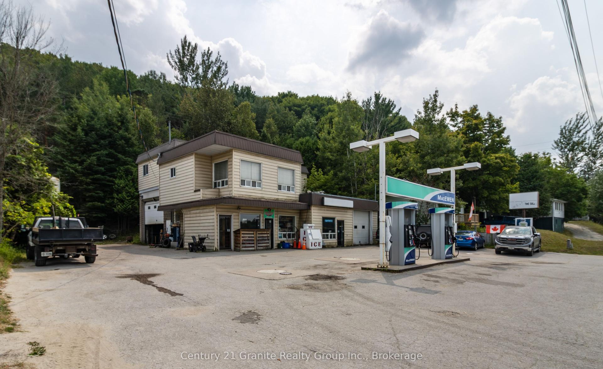 42 Highland Street — photo 1