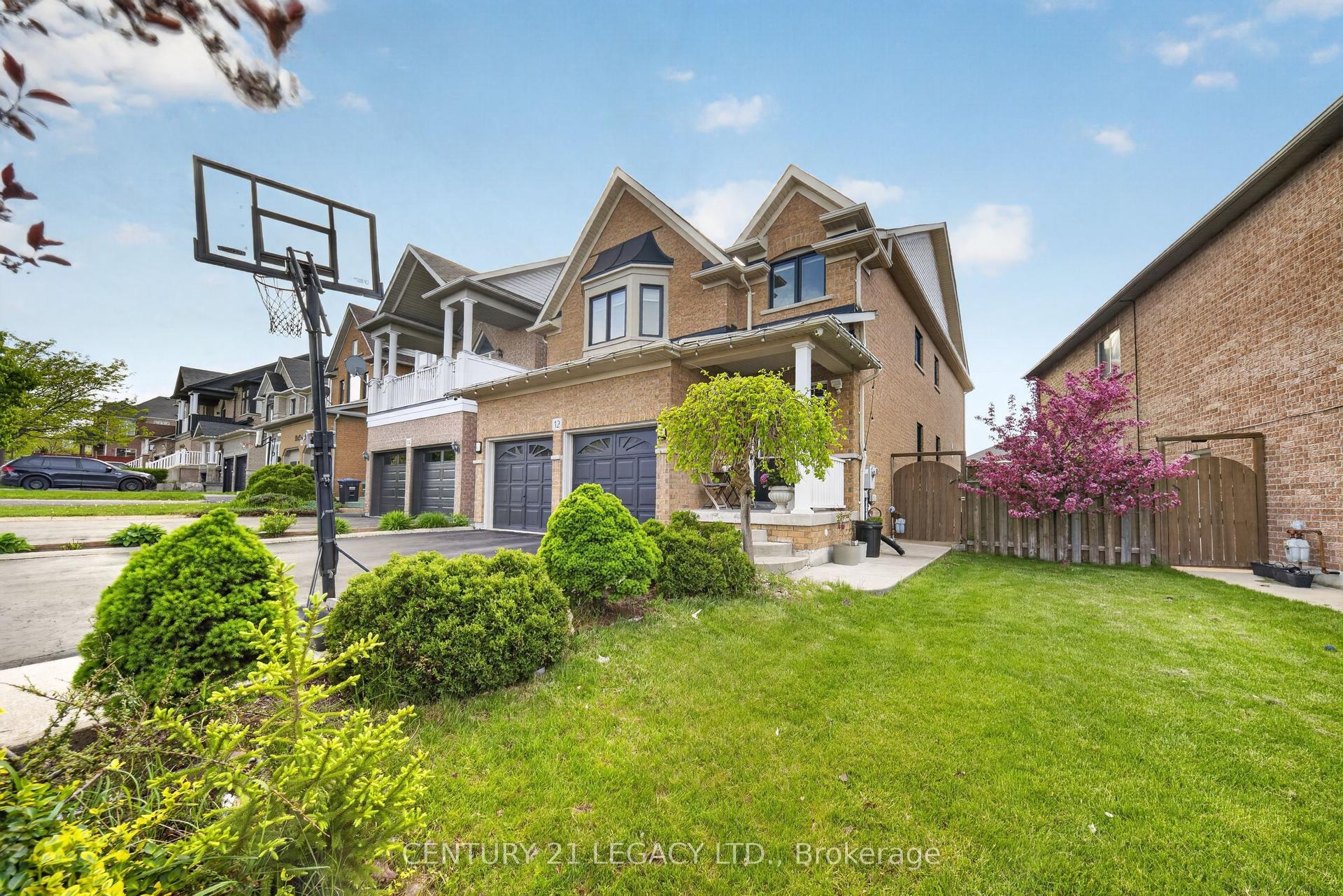12 Aria Lane, Brampton — Detached for sale, photo 1