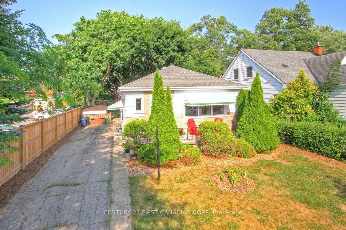 396 Avondale Road, London East — Detached for sale, photo 1