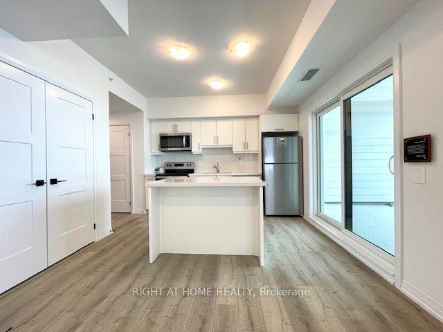 15 Kneeshaw Drive 102 #102, Barrie — Condo for sale, photo 1