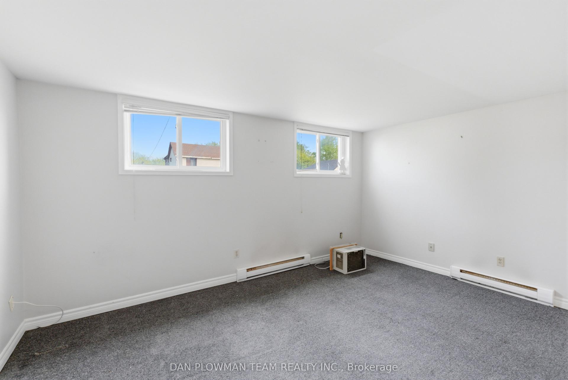 176 Nassau Street 3 #3, Oshawa — Detached for lease, photo 1