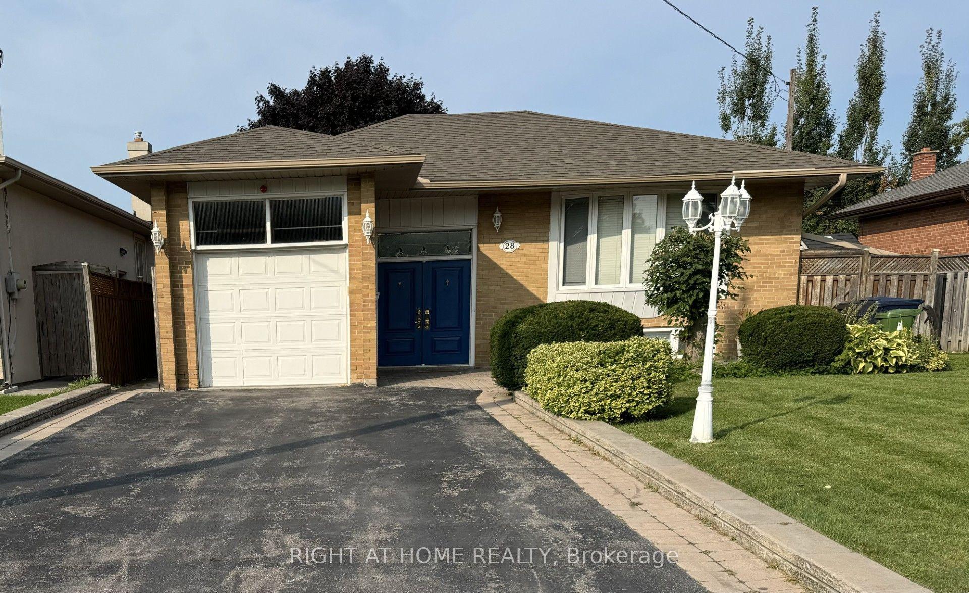 28 Gorman Park Road, Toronto — Detached for lease, photo 1