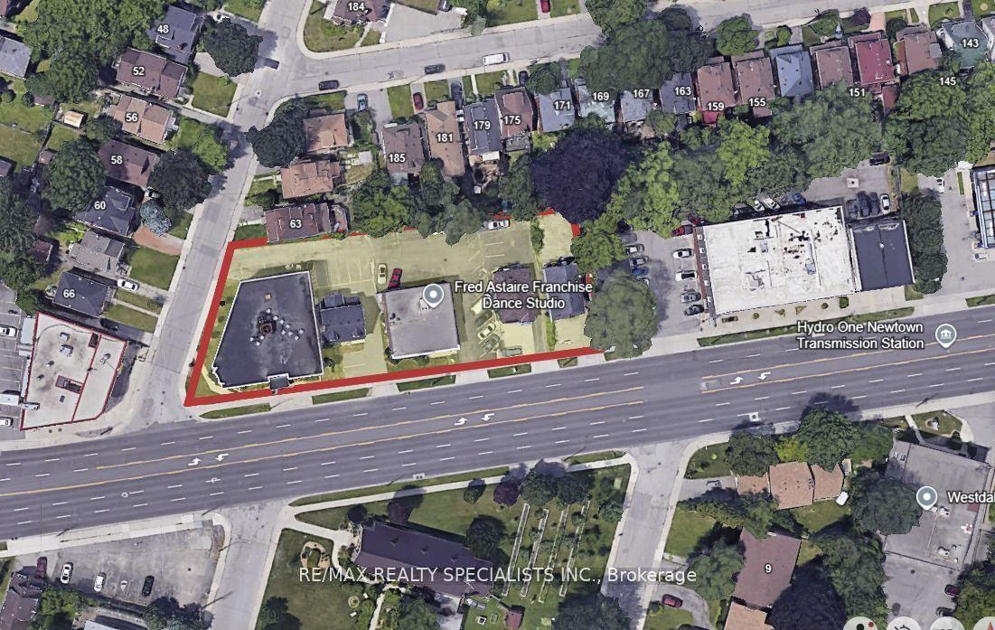 1084 Main Street W — photo 1