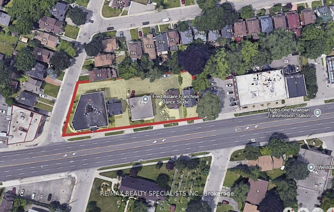 1084 Main Street W — photo 1