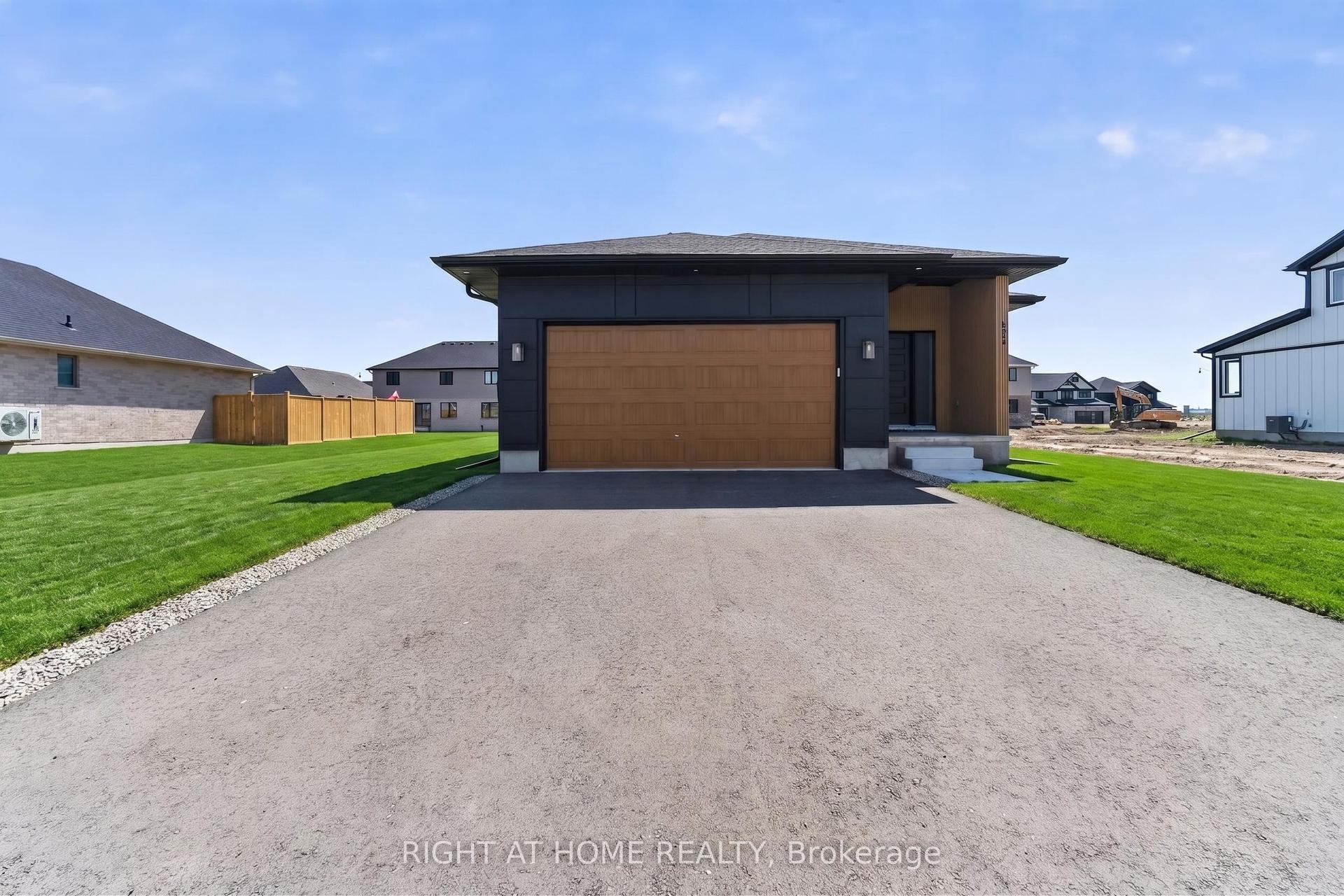 173 Renaissance Drive, St. Thomas — Detached for sale, photo 1