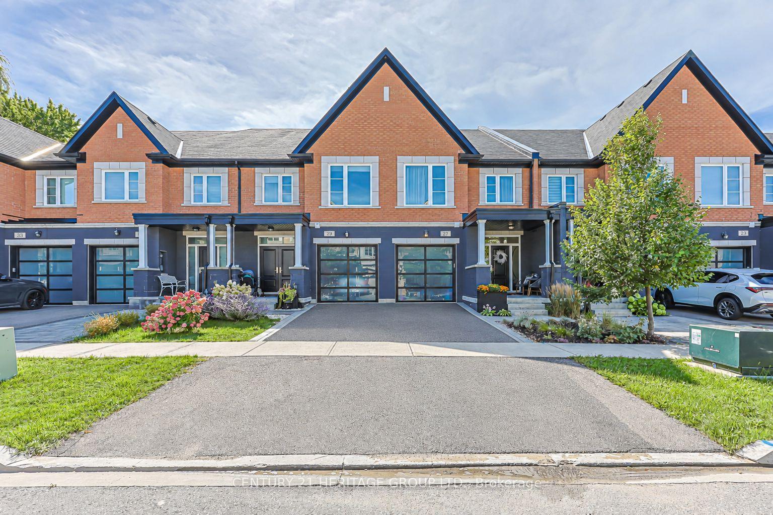 27 Lowther Avenue, Richmond Hill — Townhouse for sale, photo 1
