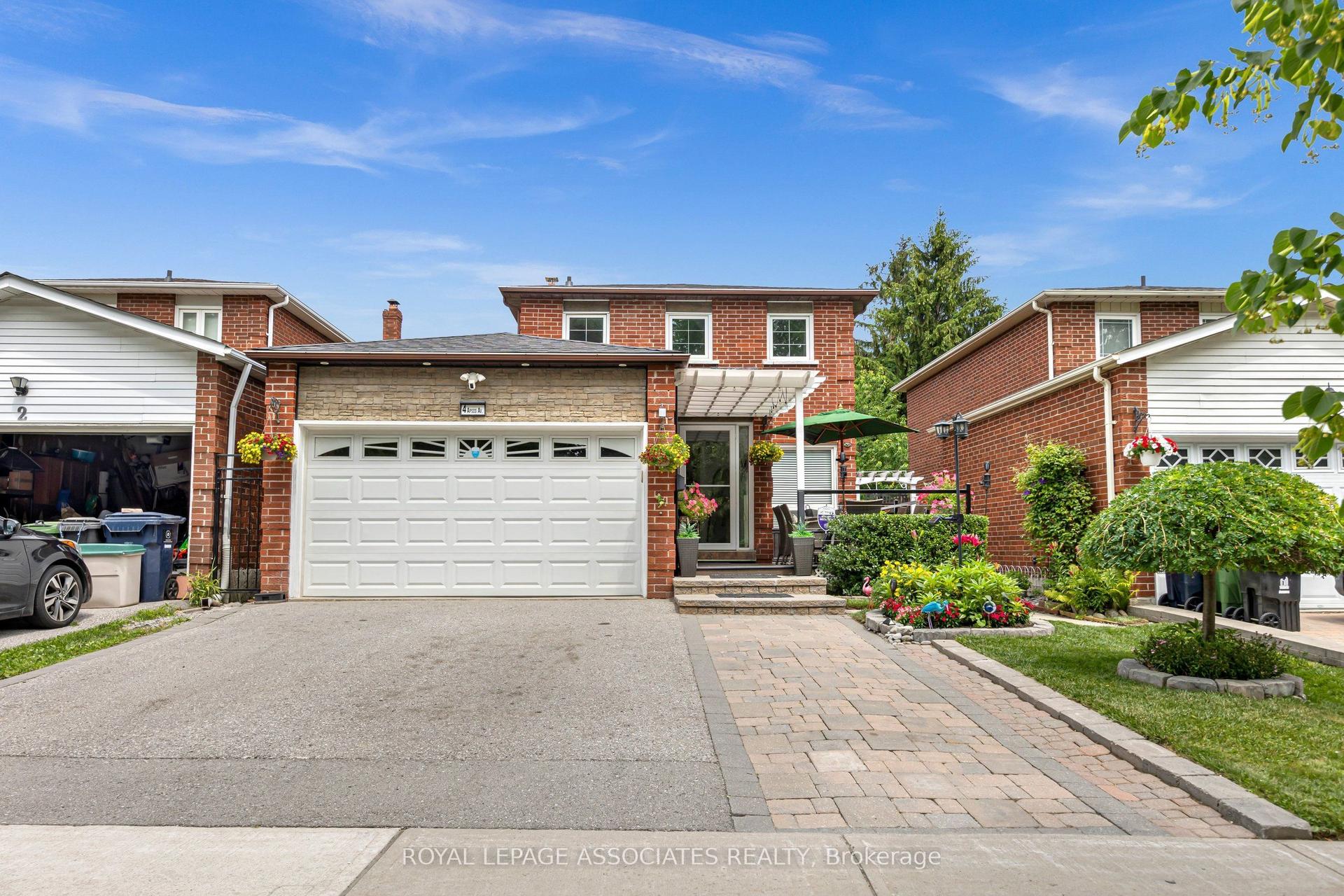 4 Apsco Avenue, Toronto — Detached for sale, photo 1