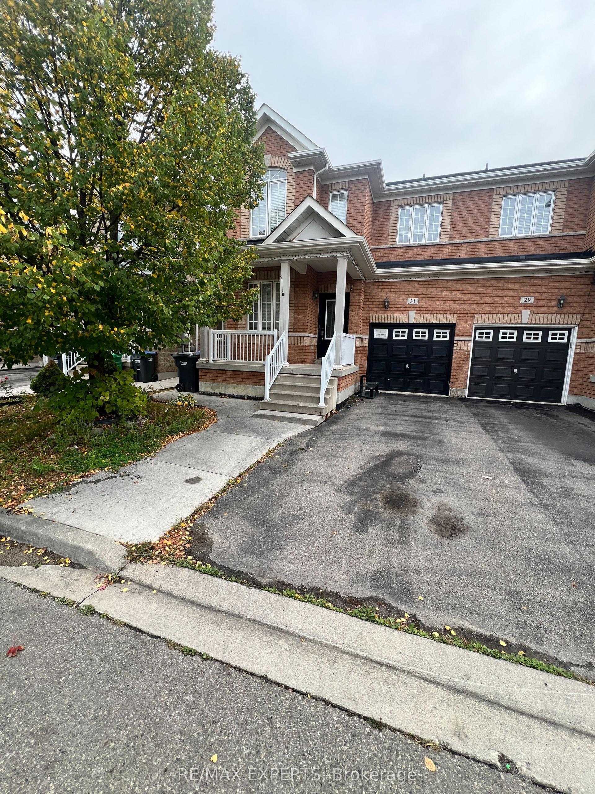 31 Vincent Street, Brampton — Semi-Detached for lease, photo 1