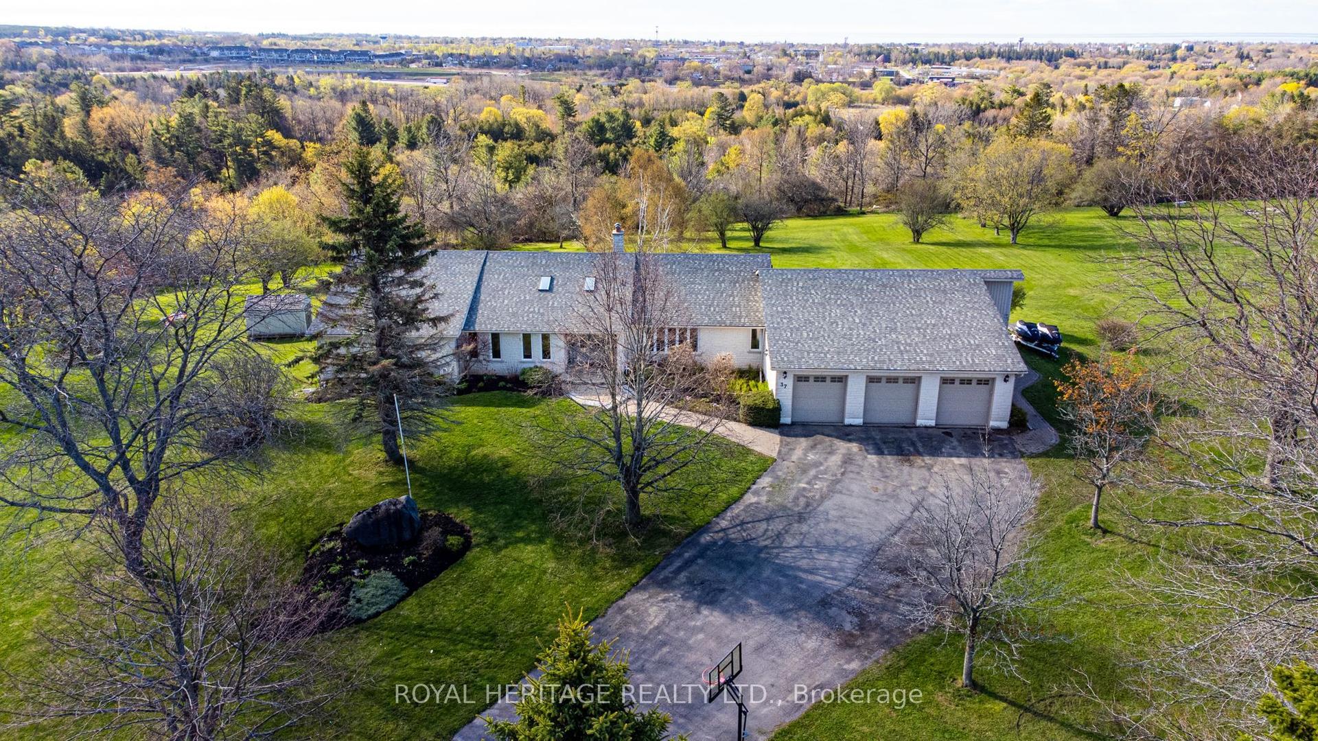 37 Forest Hill Drive — photo 1