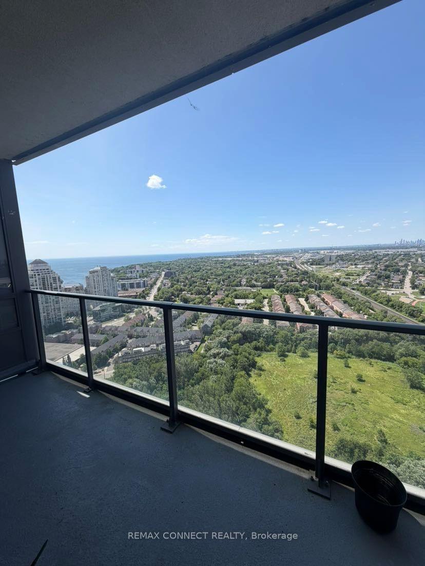 36 Park Lawn Road 4 #4, Toronto — Condo for lease, photo 1