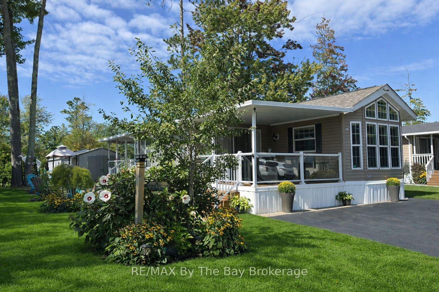 10 WHITE PINES Trail — photo 1