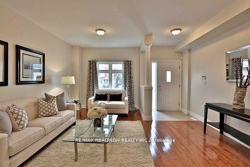 1339 Woodbine Avenue Upper #Upper, Toronto — Detached for lease, photo 1