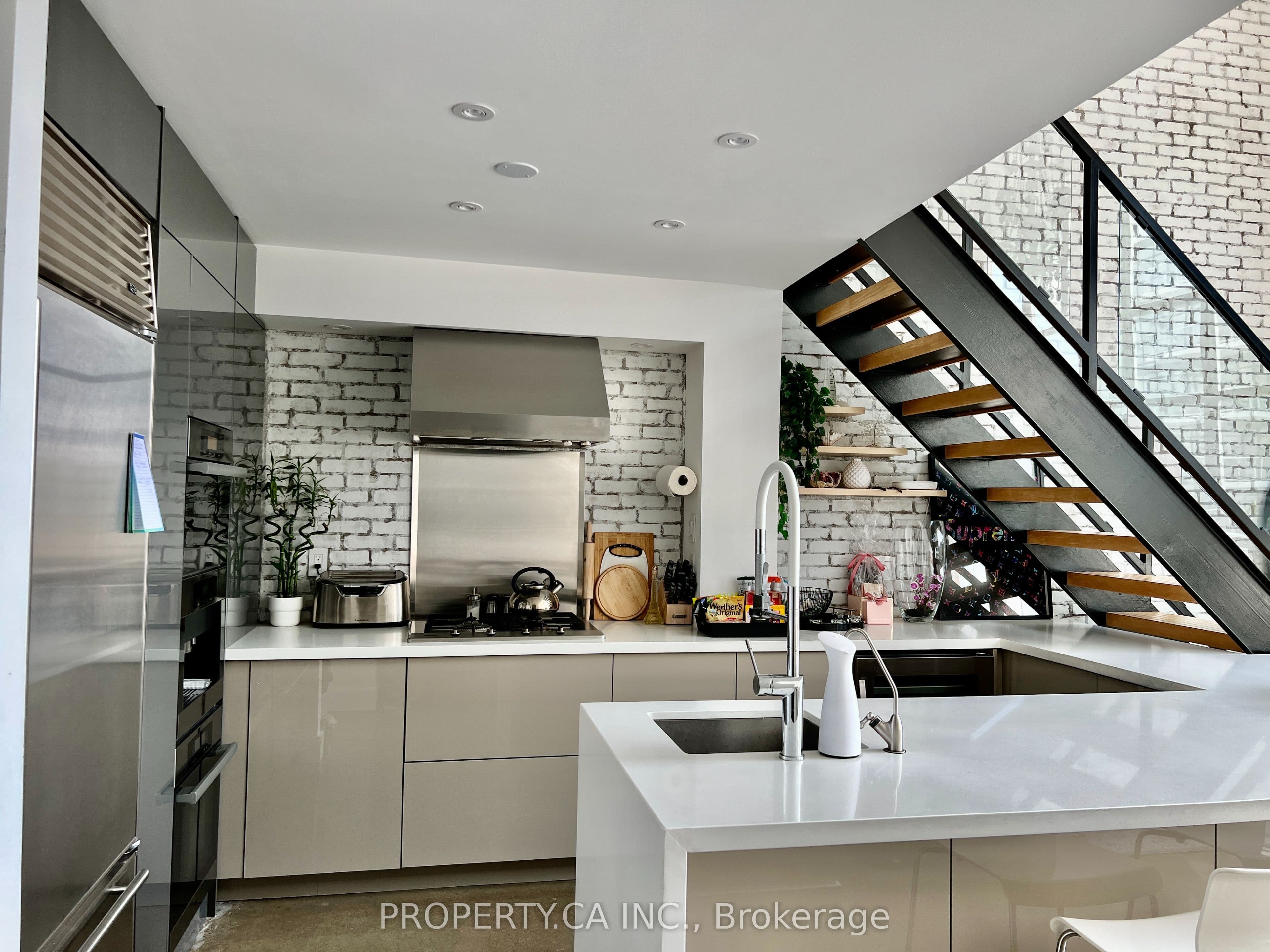 300 Manitoba Street 314 #314 — photo 1