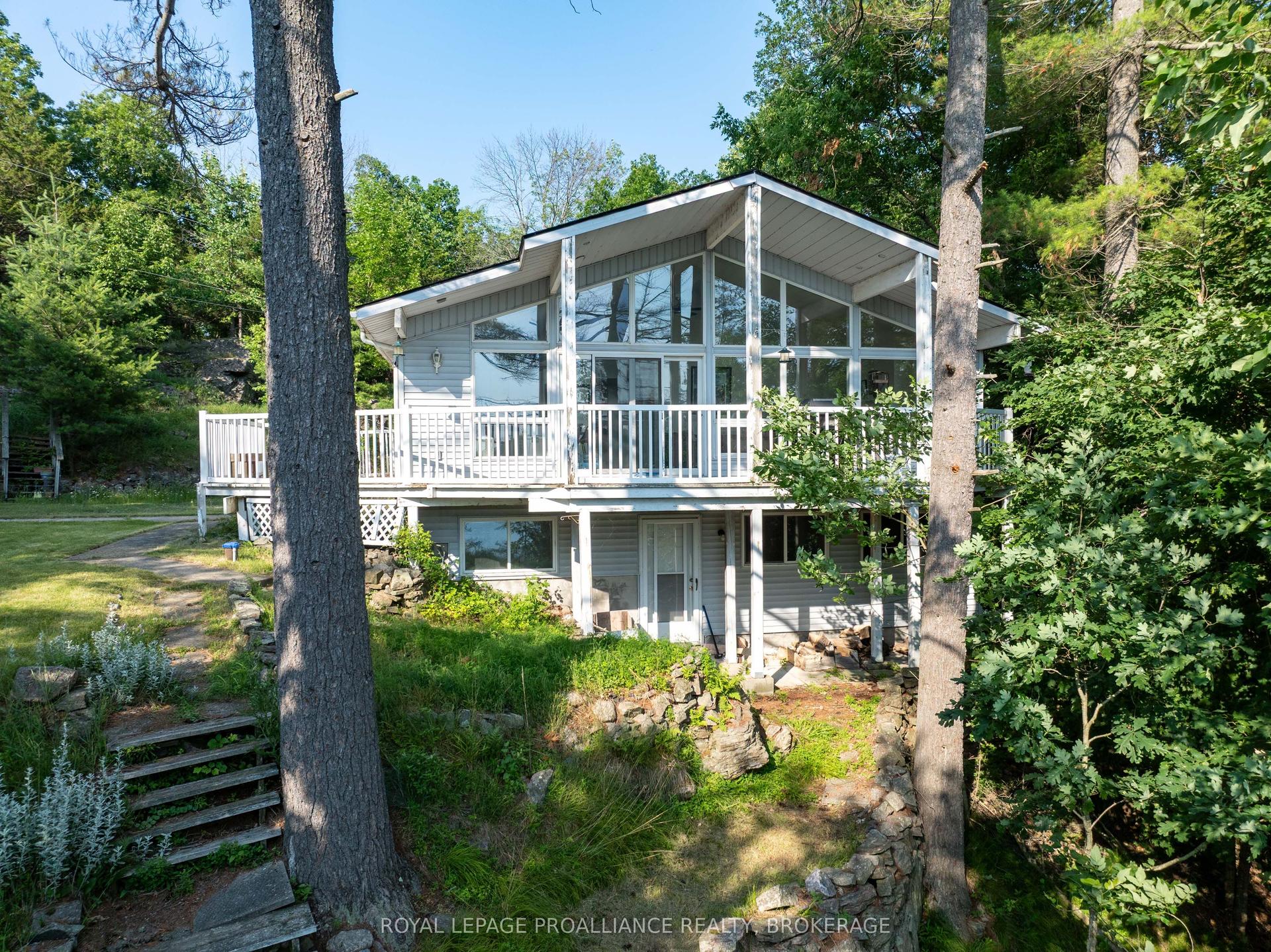 182A Brooks Point Road — photo 1