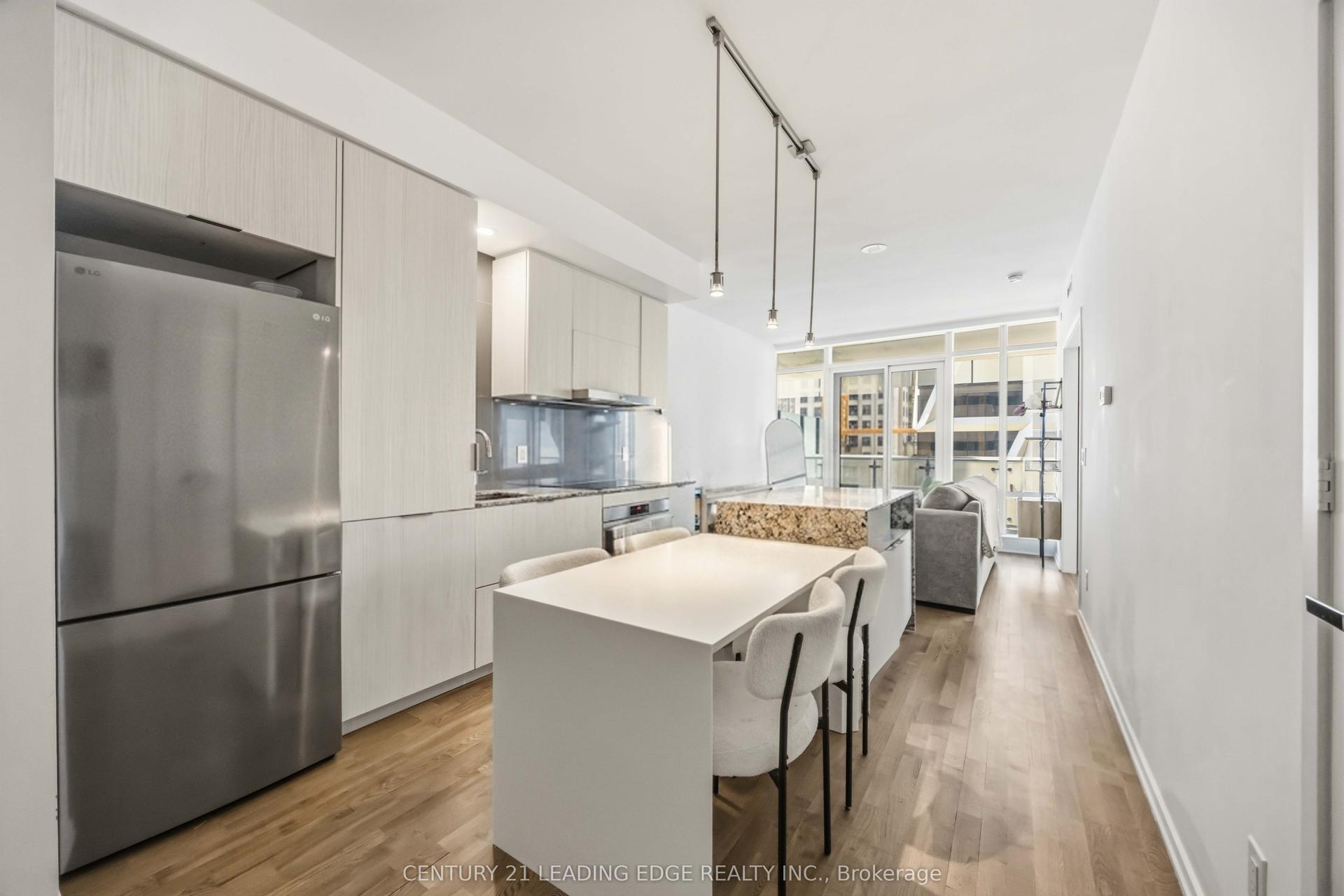 1 Bloor Street E 3308 #3308, Toronto — Condo for lease, photo 1