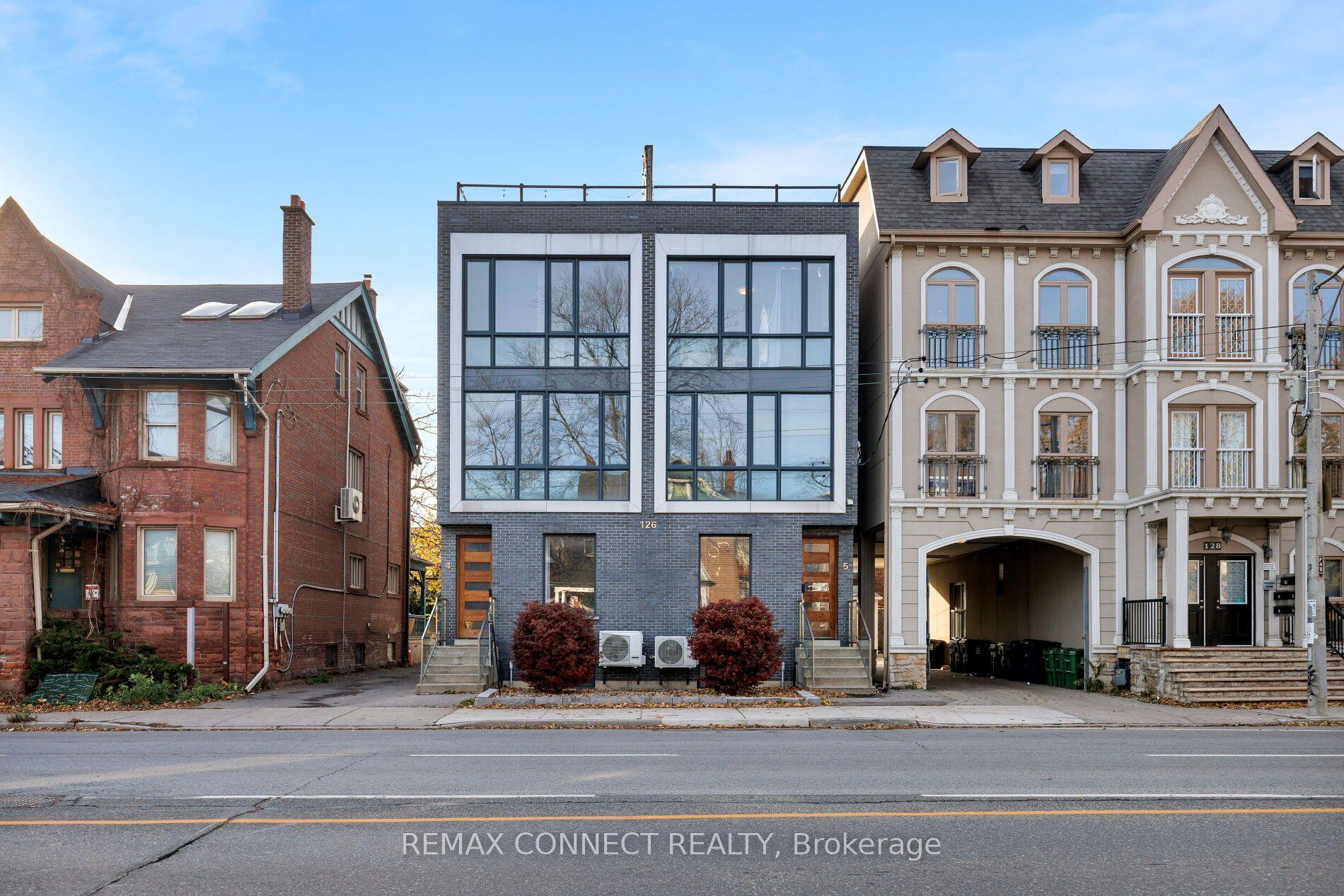 126 Spadina Road TH3 #TH3 — photo 1