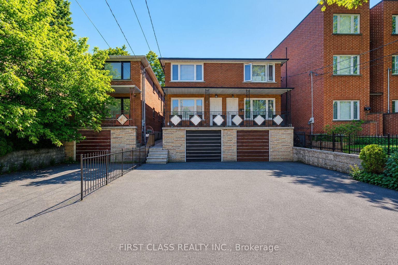 427 Leslie Street — photo 1