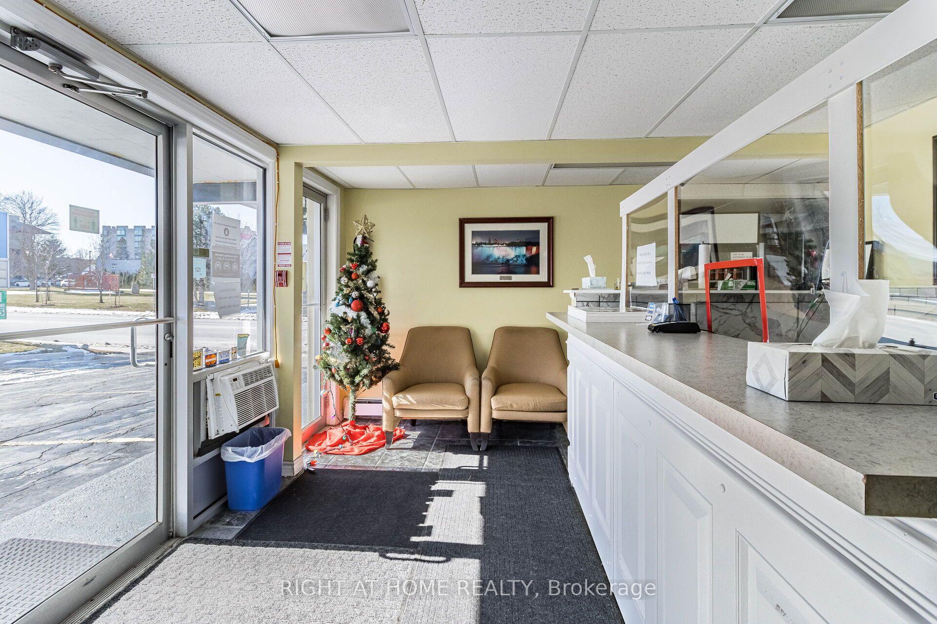 5958 Fallsview Boulevard — photo 1