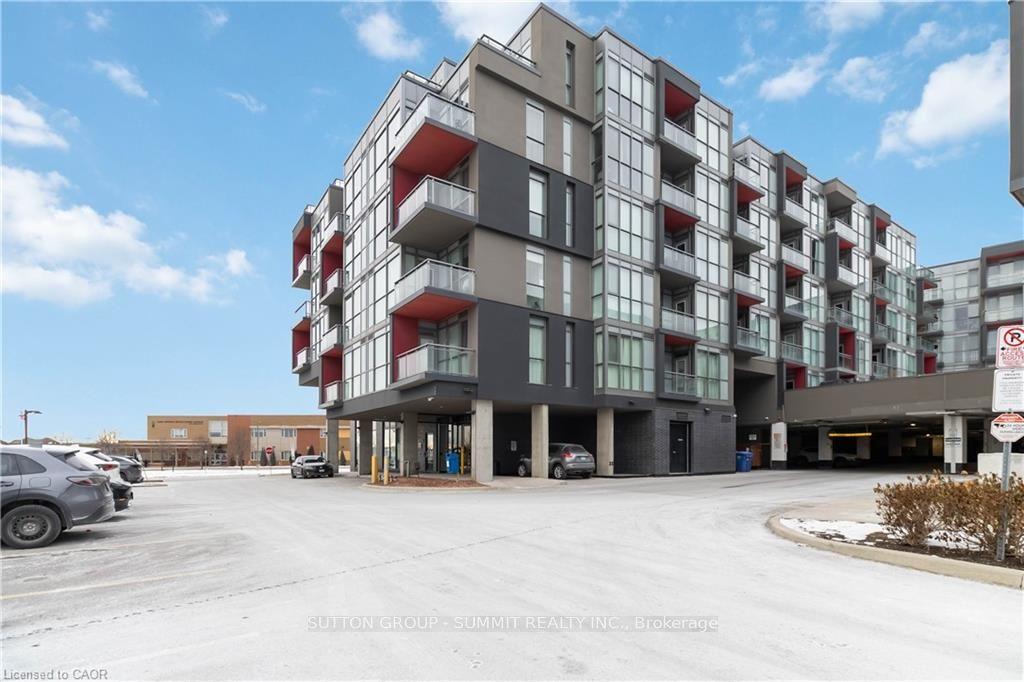 5220 Dundas Street D422 #D422 — photo 1