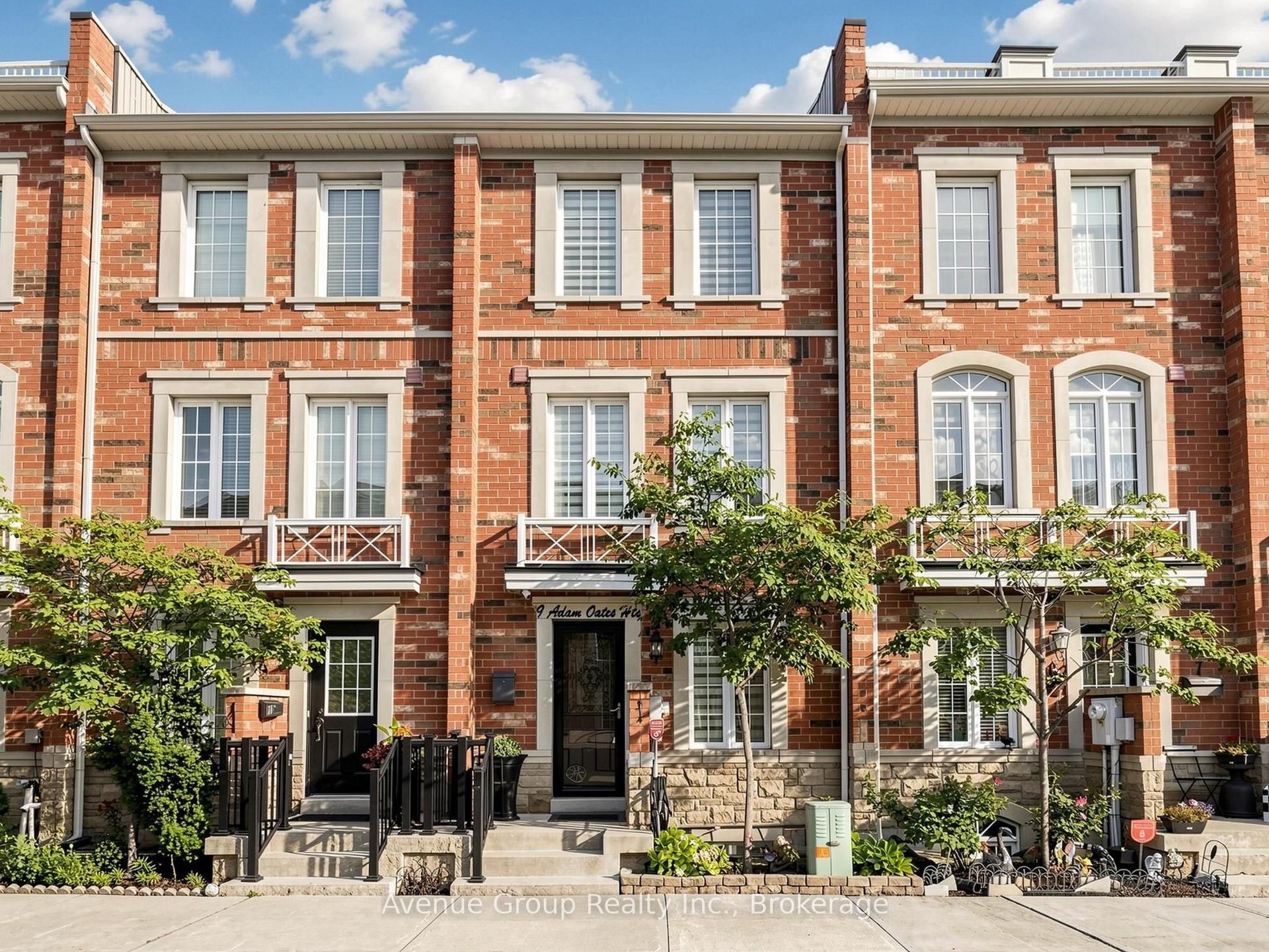 9 Adam Oates Heights, Toronto — Townhouse for sale, photo 1