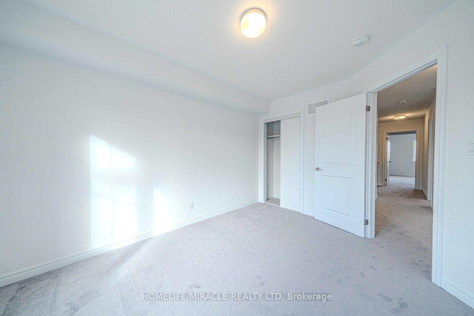 1054 Lockie Drive — photo 1