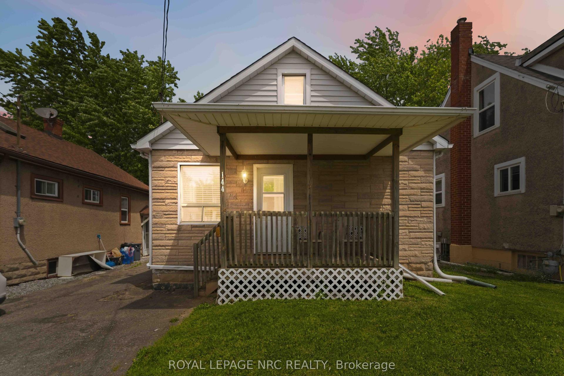 144 Mcalpine Avenue S — photo 1