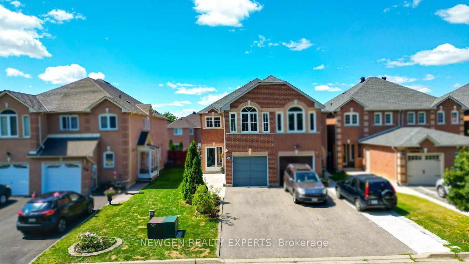 42 Mccleave Crescent, Brampton — Townhouse for sale, photo 1
