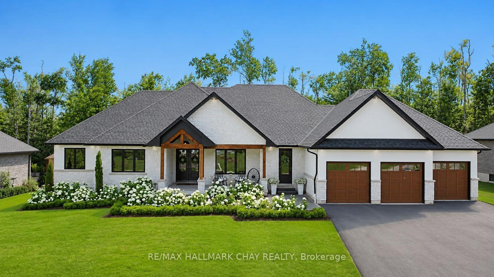 11 Byers Street, Springwater — Detached for sale, photo 1