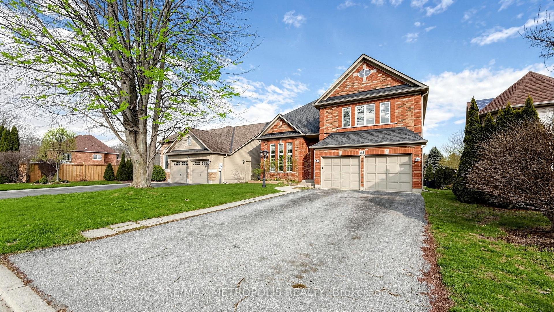 183 Valmont Court, Hamilton — Detached for sale, photo 1