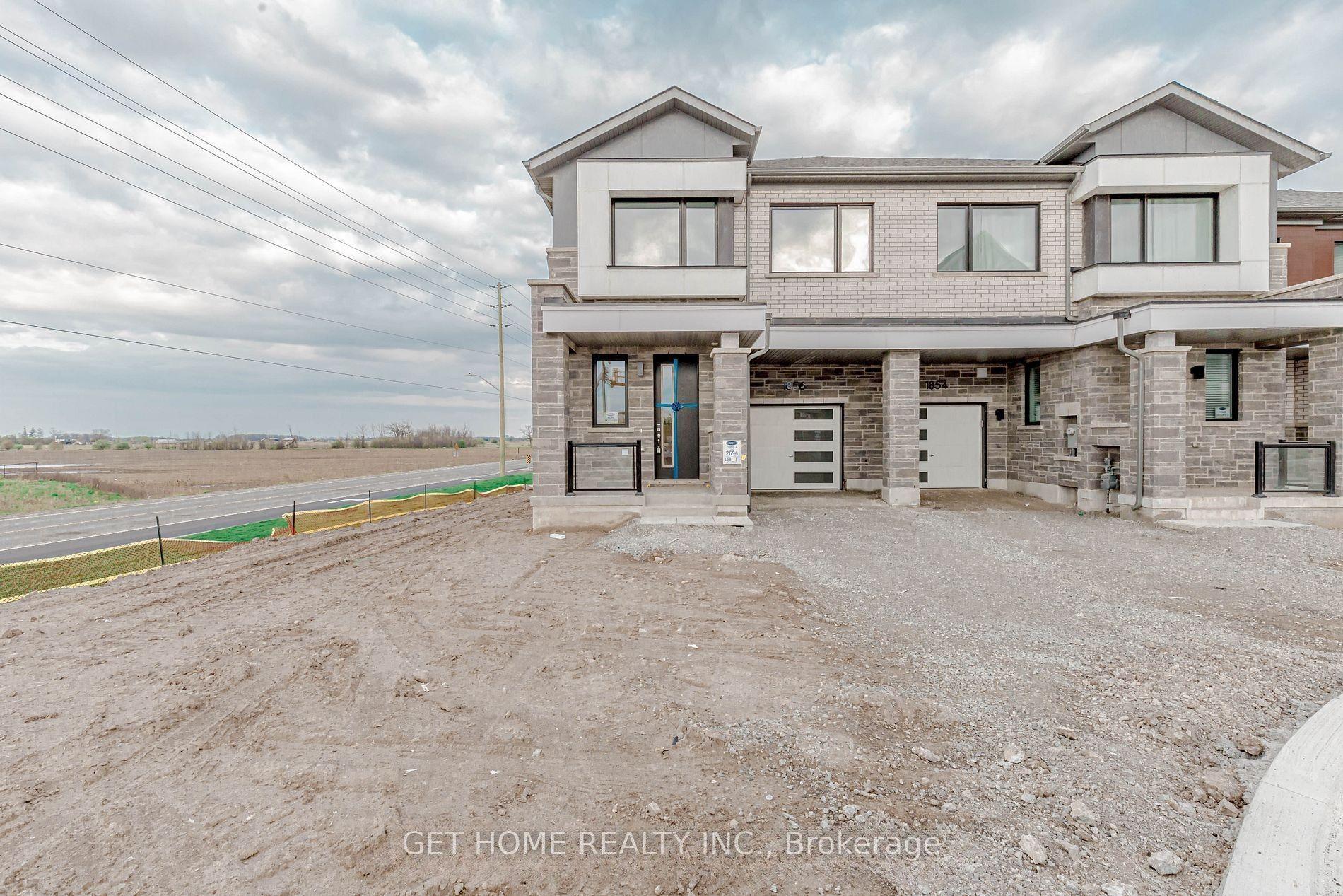 1856 Thames Circle, Milton — Townhouse for lease, photo 1