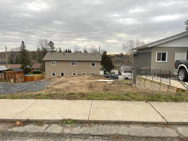 0 MILL Street W — photo 1