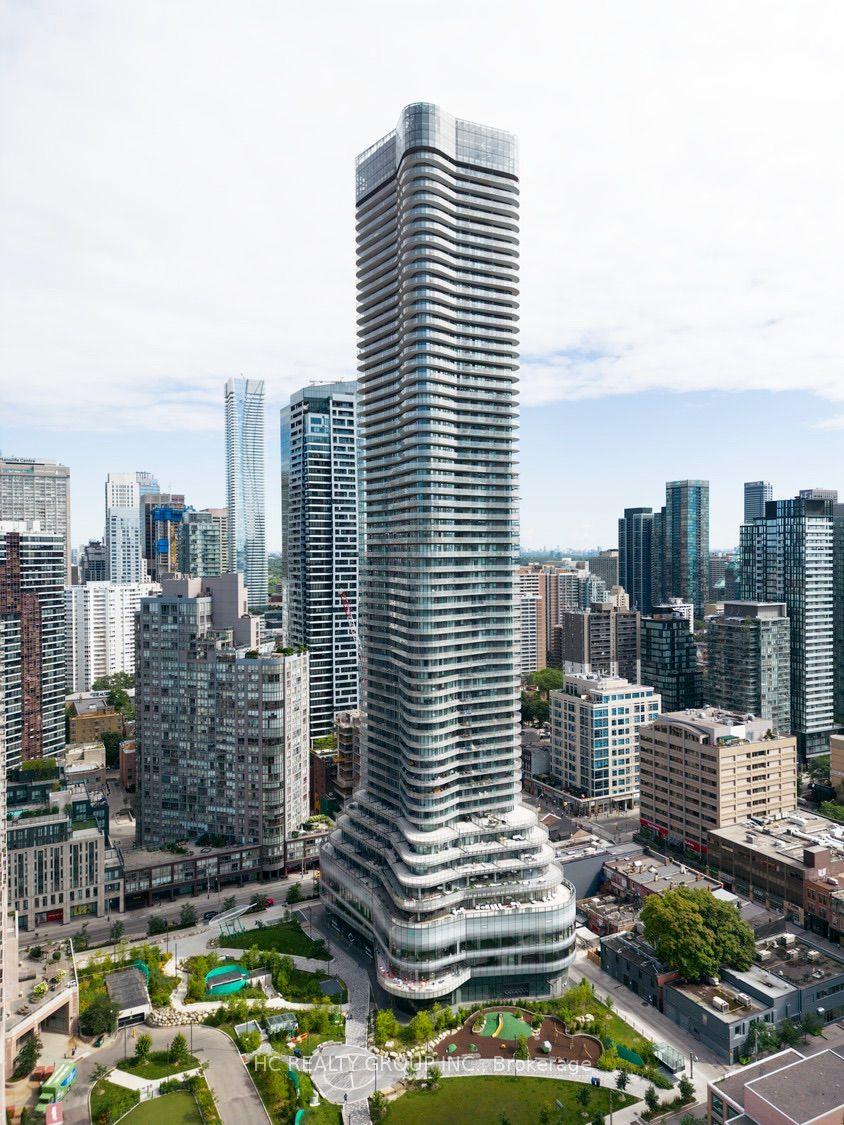 11 Wellesley Street W 3408 #3408, Toronto — Condo for sale, photo 1