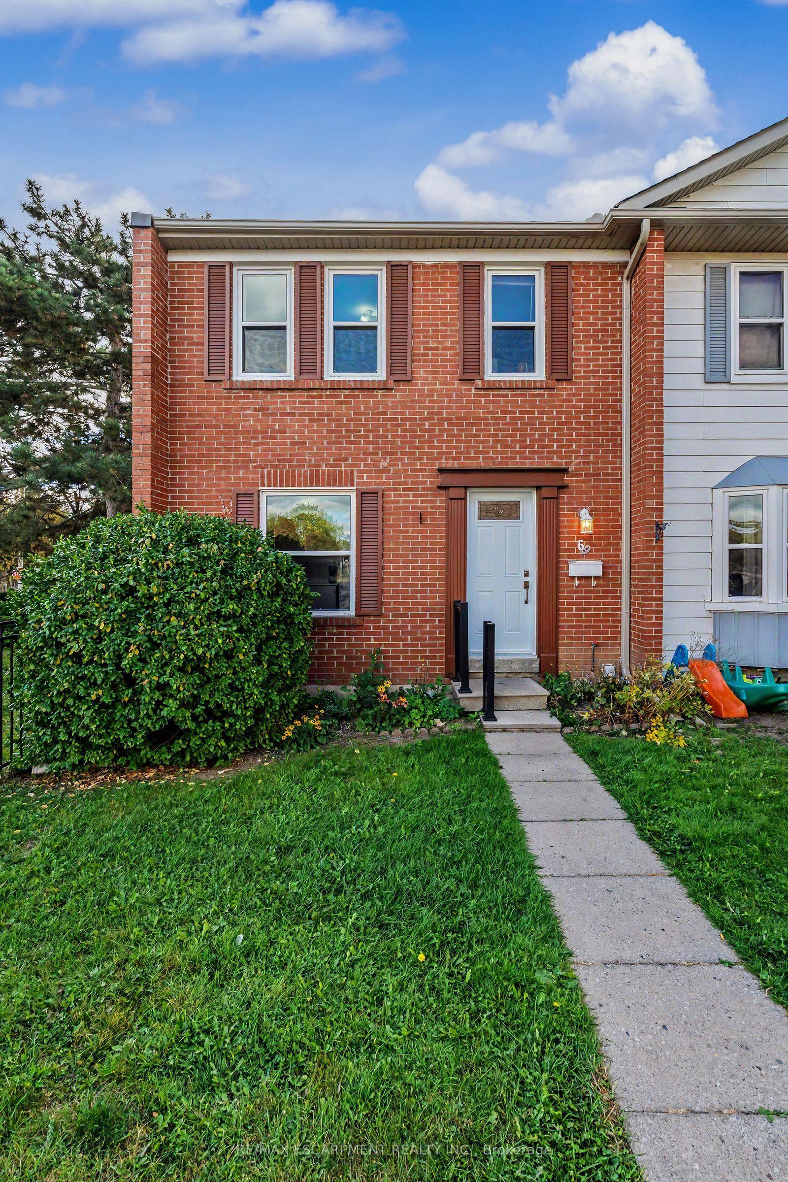 900 Central Park Drive 69 #69, Brampton — Condo Town for sale, photo 1