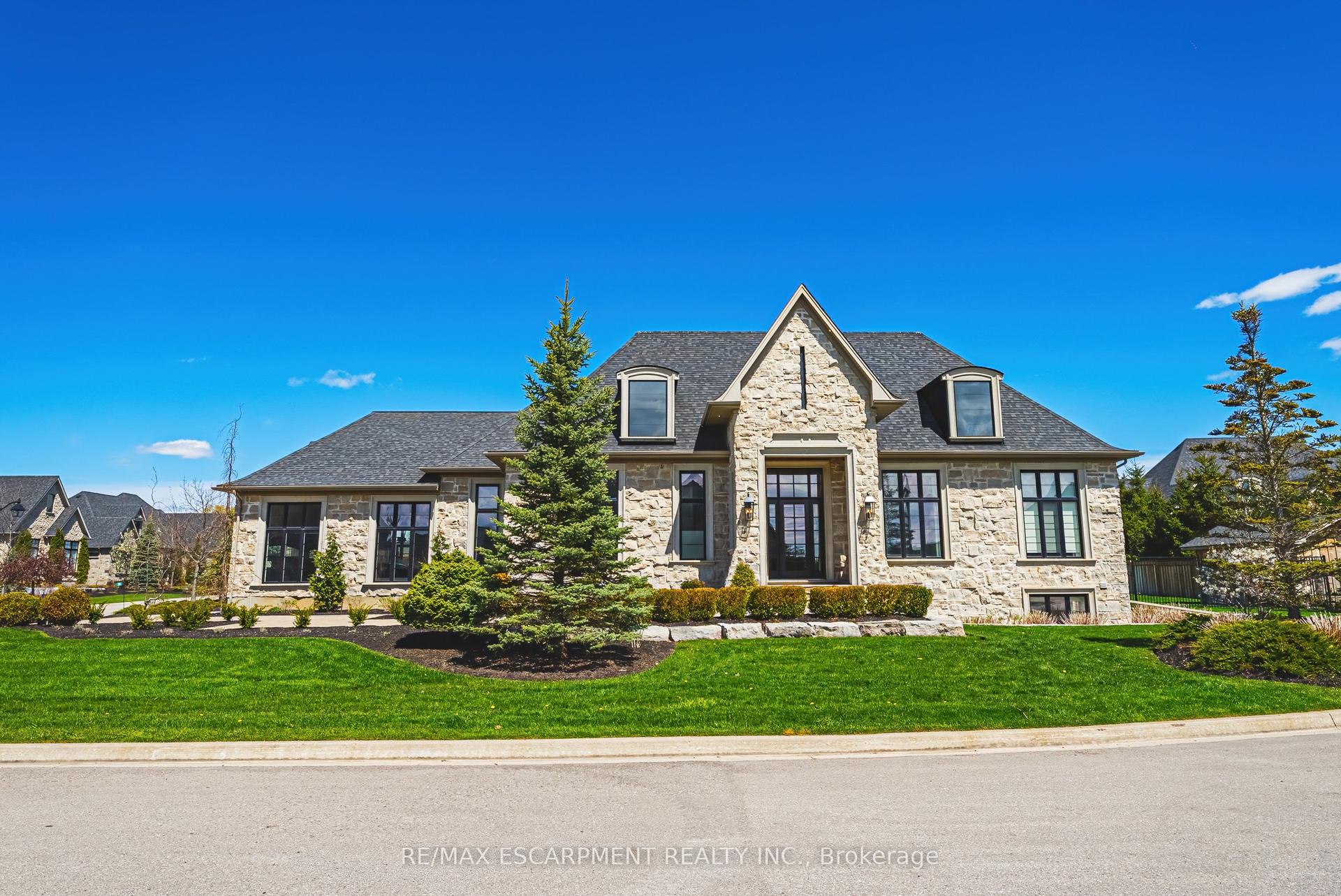 38 Visser Drive — photo 1