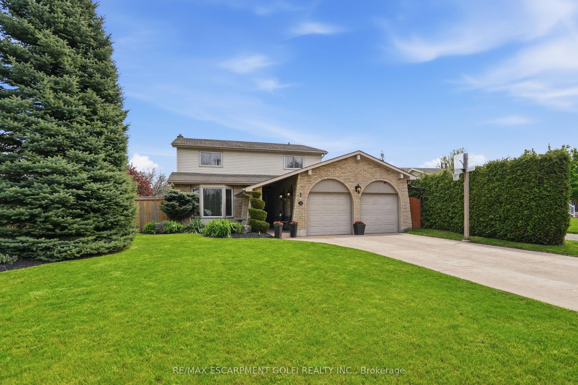 1 OAKMEADOW Place — photo 1