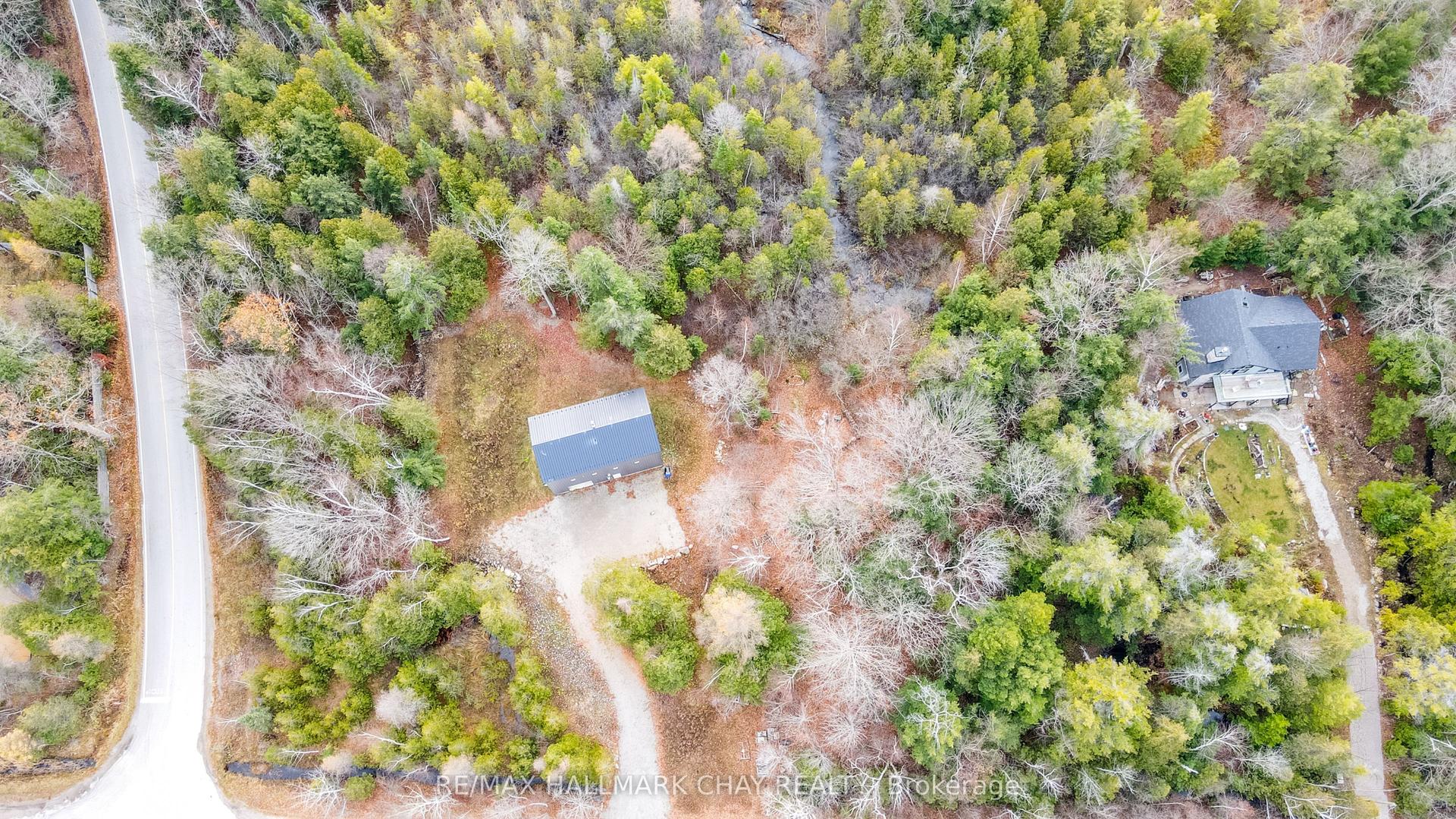 2576 Champlain Road — photo 1