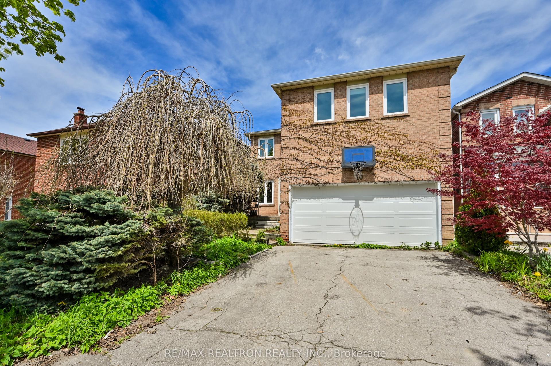 10 Pinewood Drive — photo 1