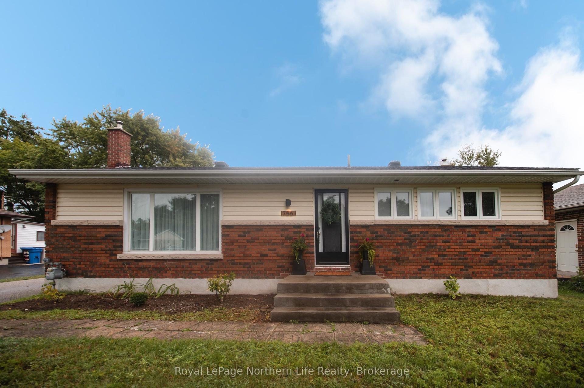756 Eastwood Avenue, North Bay — Detached for sale, photo 1