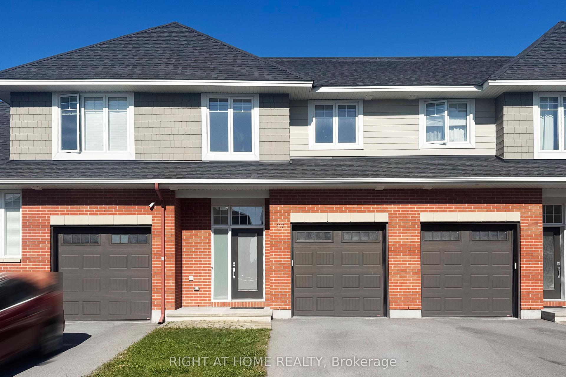 117 Escarpment Crescent — photo 1