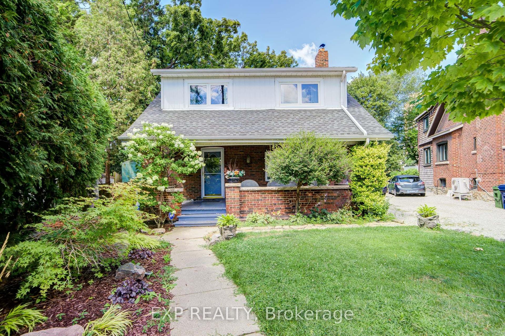10 King Street Crescent, Toronto — Detached for sale, photo 1