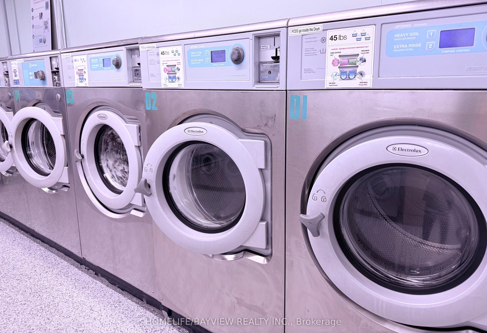 14 Lisa Street, Brampton — Commercial for sale, photo 1