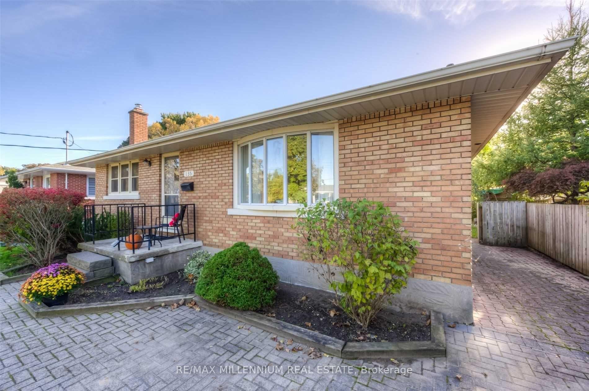 135 Byron Avenue, Kitchener — Detached for lease, photo 1