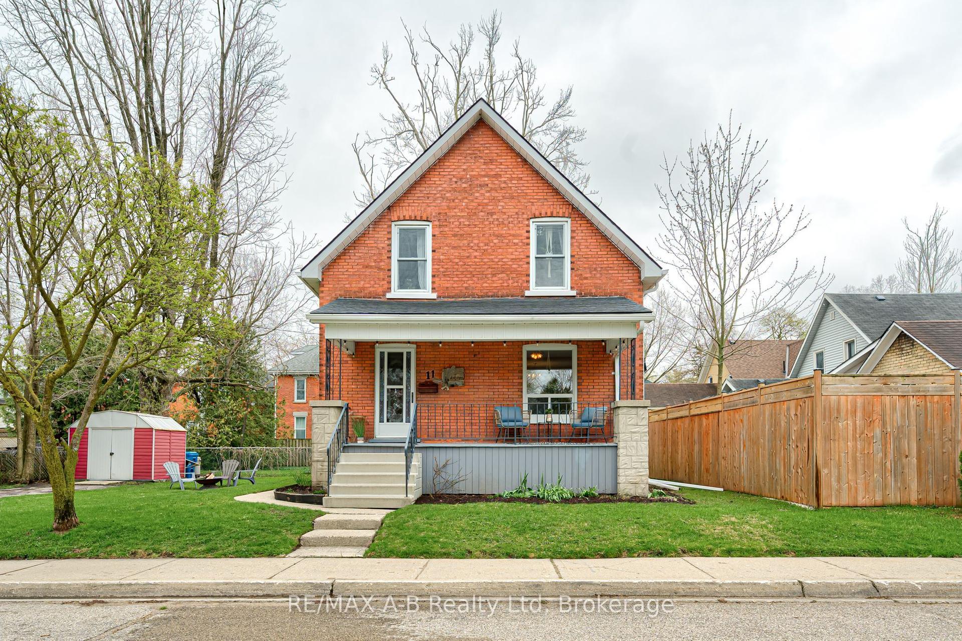 11 Brant Street — photo 1