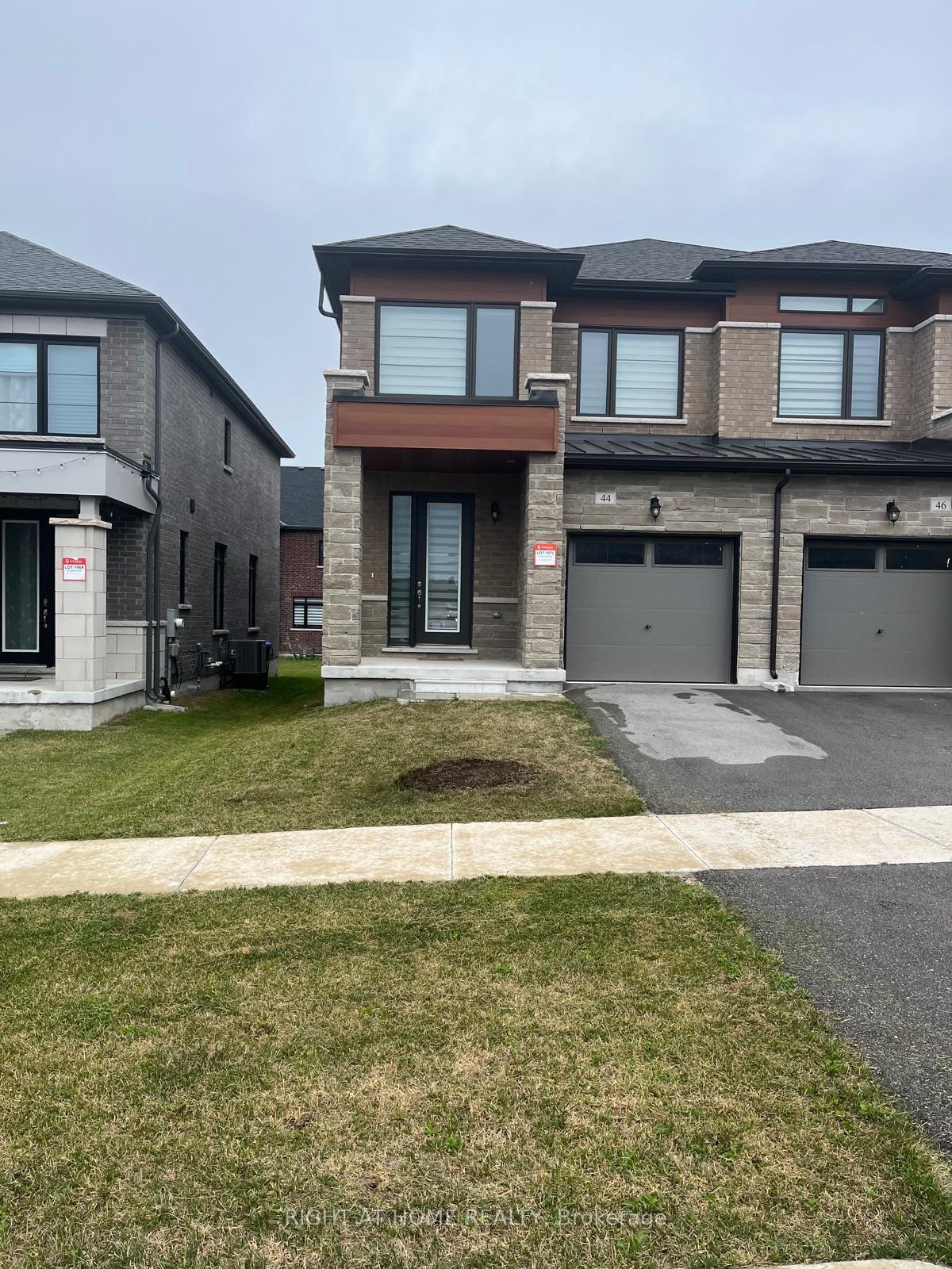 44 Daisy Street, Springwater — Semi-Detached for lease, photo 1